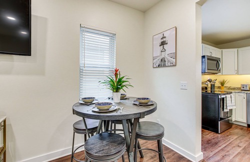 Sheboygan House | Dog-Friendly Sheboygan Home - 1 Mi to Town!