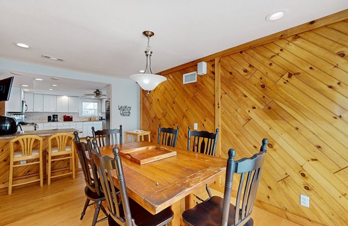 Scituate House | Dog-friendly, spacious coastal retreat with large deck & W/D - walk to beaches