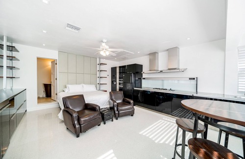 Coral Heights Apartment | Dog-friendly studio with private hot tub, patio, enclosed yard, & full kitchen
