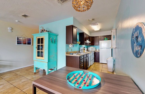 Navarre Beach House | Dog-Friendly, Townhome by the Beach w/a Full Kitchen plus Front & Rear Decks