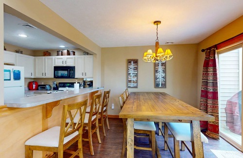 Tannersville House | Dog-friendly townhouse with high-speed WiFi, washer/dryer, & mountain views