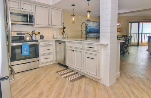 Indian Rocks Beach Condo | Dog-friendly beachfront condo with pool, tennis & AC - snowbird-friendly