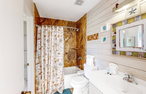 West Panama City Beach Condo | Dog-friendly condo with pool & tennis - walk to the beach