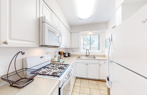 West Panama City Beach Condo | Dog-friendly condo with pool & tennis - walk to the beach