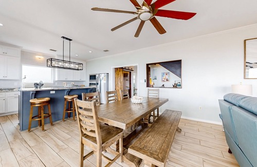 Dauphin Island House | Dog-friendly waterfront home with Gulf views & private beach/lagoon access