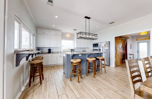 Dauphin Island House | Dog-friendly waterfront home with Gulf views & private beach/lagoon access