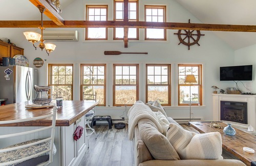 Westover Cottage | Dog-Friendly Westover Cottage w/River Access!