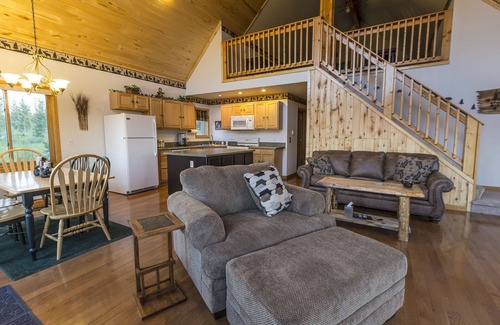 Grand Lake Cabin | Dog Friendly with Lake and Mountain Views!