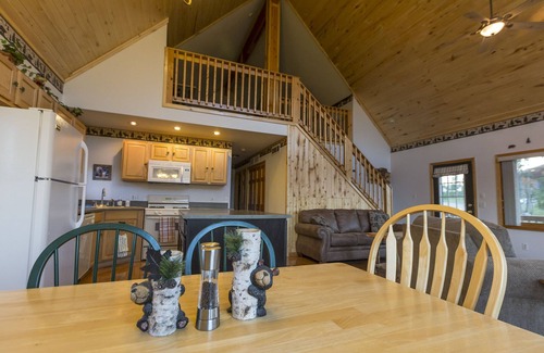 Grand Lake Cabin | Dog Friendly with Lake and Mountain Views!