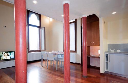 Castello Apartment | Doge Morosini Palace by Wonderful Italy