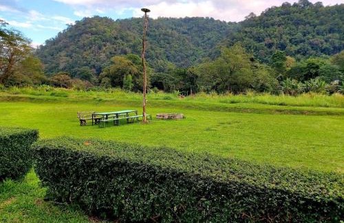 Mae Taeng Resort | Doi Lom Elephant Farm Stay