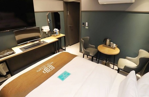 Doksan-dong Hotel | Doksan Hotel in Cafe