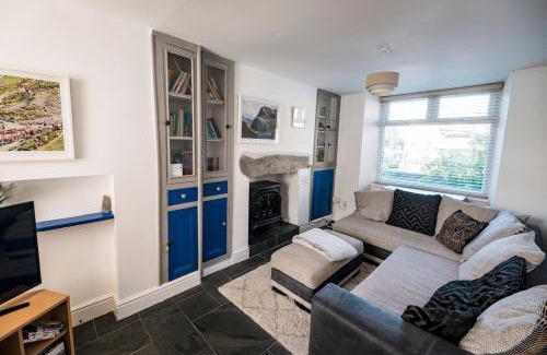 Rhiwbryfdir House | Dolbach Cottage Snowdonia