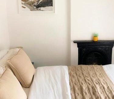 Rhiwbryfdir House | Dolbach Cottage Snowdonia
