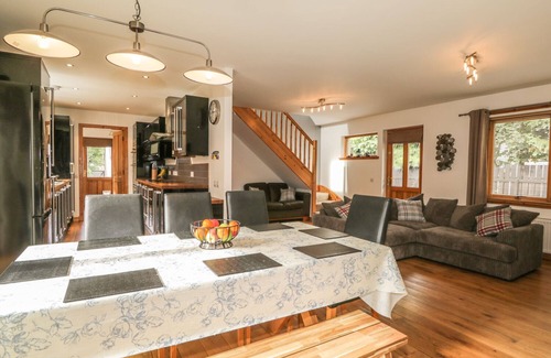 Grantown-on-Spey House | DOLCE CASA, family friendly, with open fire in Grantown-On-Spey
