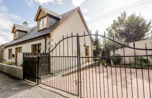 Grantown-on-Spey House | Dolce Casa