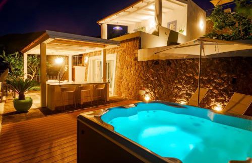 Monte Gallina Villa | Dolceterra Eolian Villas