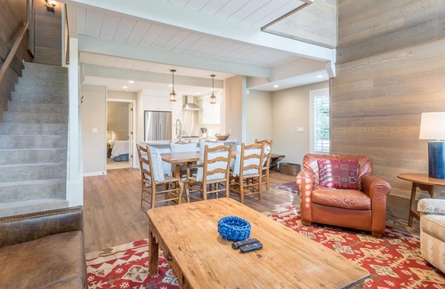 Sun Valley Condo | Dollar Meadows Condo 1368 -Sunny & Bright, Access to Sun Valley Resort Pool