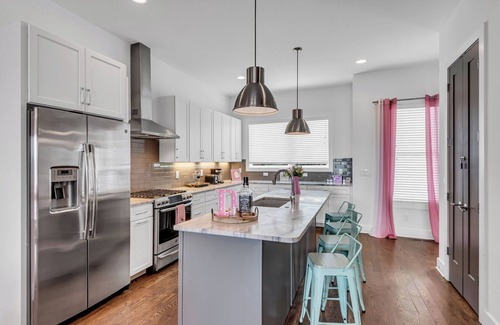 Nashville House | Dolly's Dream House/Rooftop Deck