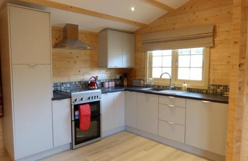 Louth House | Dollys Hideaway Cabin