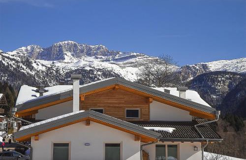 Sant'Antonio di Mavignola Apartment | Dolomiti di Brenta House