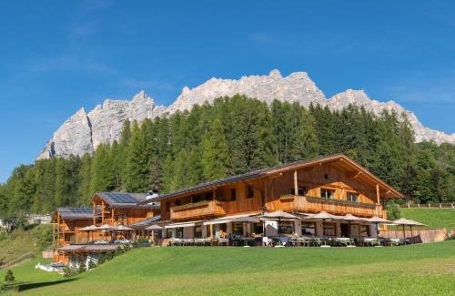 Cortina d'Ampezzo Hotel | Dolomiti Lodge Alverà