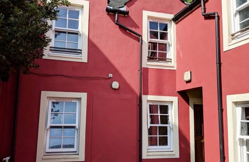 Tobermory Apartment | Dolphin Apartment located on Tobermory High Street