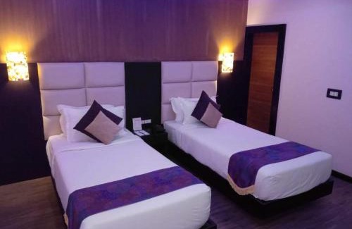 Madanpur Hotel | Dolphin Chocolate Inn