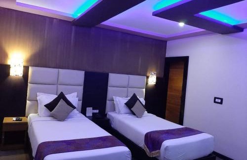 Madanpur Hotel | Dolphin Chocolate Inn