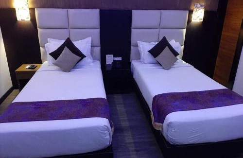 Madanpur Hotel | Dolphin Chocolate Inn