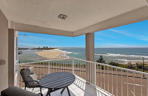 The Entrance Apartment | Dolphin Court 12 - Waterviews