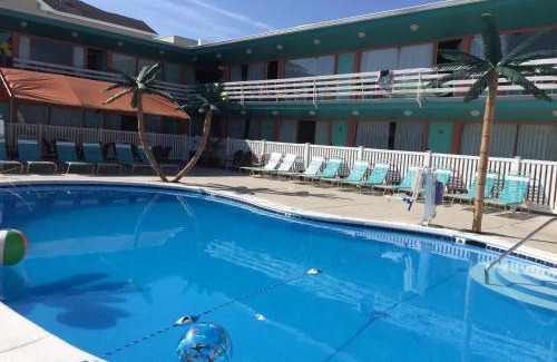 Wildwood Hotel | Dolphin Inn