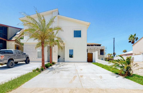 South Padre Island House | Dolphin Paradise Unit A