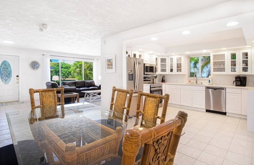 Marathon House | Dolphin Retreat-3 bedroom 2 Bath Marathon Home w Private Pool & 60 foot Dock