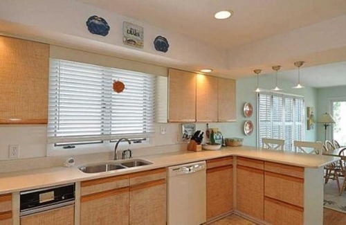 Northeast Virginia Beach House | Dolphin's Den