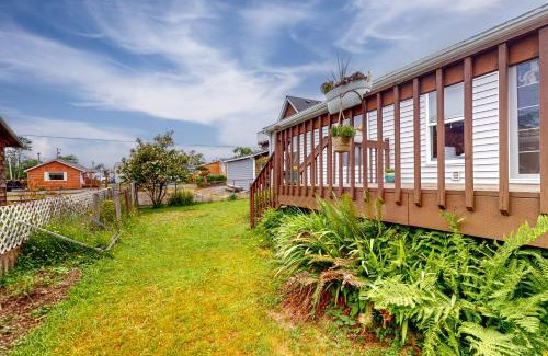 Rockaway Beach House | Dolphin Street Delight