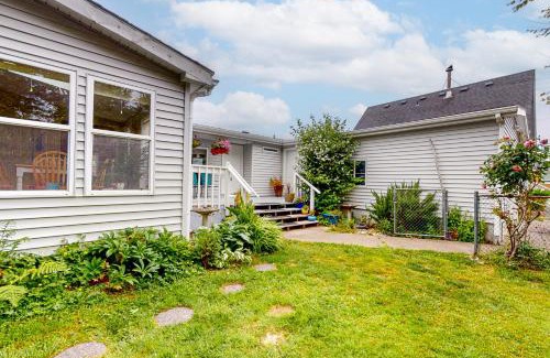 Rockaway Beach House | Dolphin Street Delight
