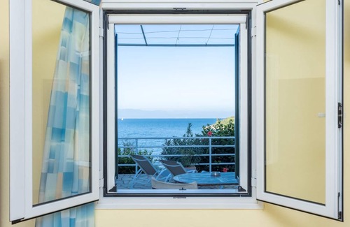 Katsimatika Apartment | Dolphin Studio - One Bedroom Apartment, Sleeps 2