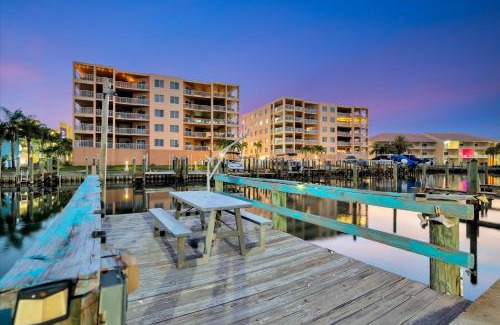 Treasure Island Apartment | Dolphin Suite 2B Pet Friendly Waterfront Dock