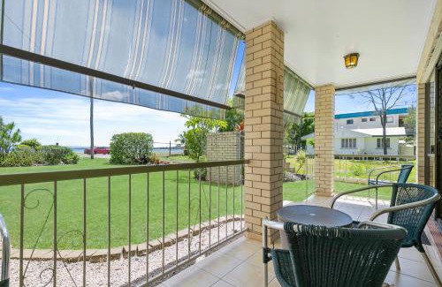 Bongaree Apartment | Dolphin View on South Esplanade
