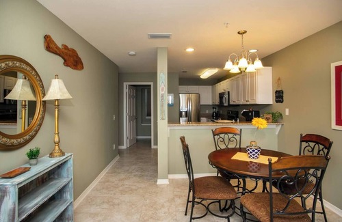 Innerarity Townhomes House | Dolphin Watch: Lovely Waterfront Unit with Kayaks!