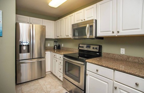 Innerarity Townhomes House | Dolphin Watch: Lovely Waterfront Unit with Kayaks!