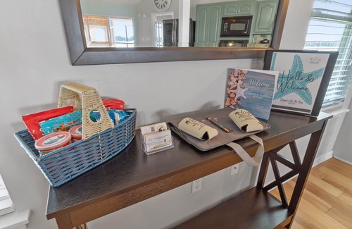 Navarre House | Dolphin Watching, Fishing | Dog-friendly + Boating