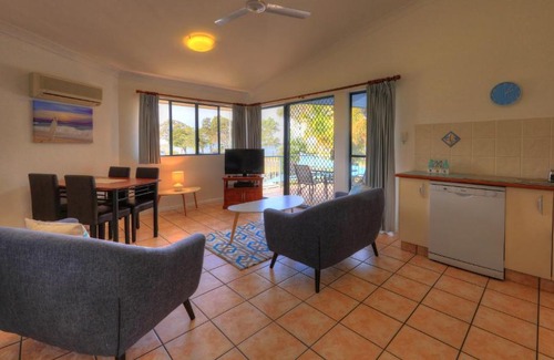 Tin Can Bay Apartment | Dolphin Waters