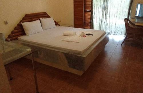 Puerto Galera Hotel | Dolphinbay Resort