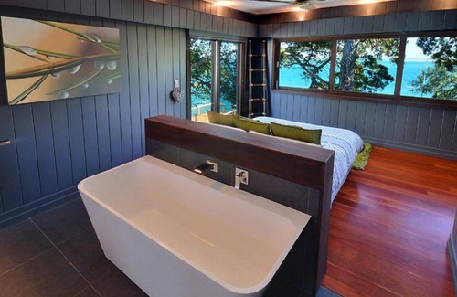 Amity Point House | Dolphins at Sunset | Superb 3 bed, 2 .5 bath water front Amity house
