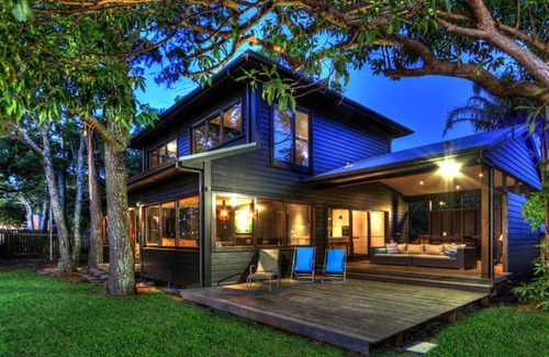 Amity Point House | Dolphins at Sunset | Superb 3 bed, 2 .5 bath water front Amity house
