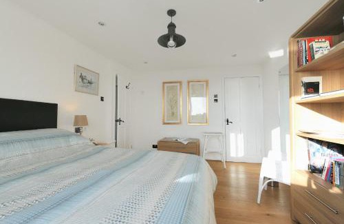 Charmouth House | Dolphins Leap