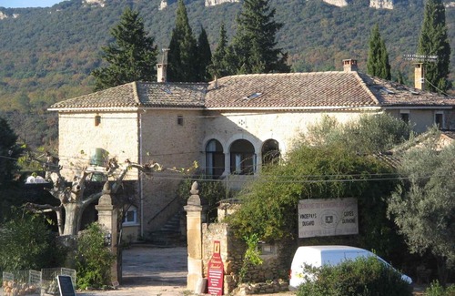 Saint-Andre-d'Olerargues Bed & Breakfast | Domaine Chanoine Rambert