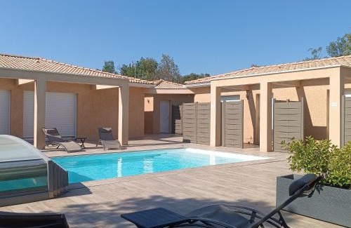 Saint-Martin-de-Londres Apartment | Domaine Chante-Cevennes